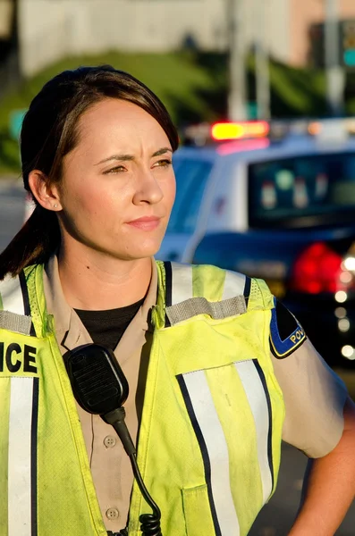 Oficial de policía mujer — Foto de Stock