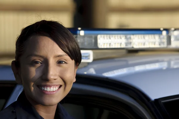 Oficial de policía mujer — Foto de Stock