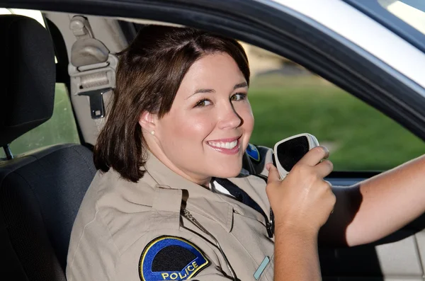 Ufficiale di polizia donna — Foto Stock