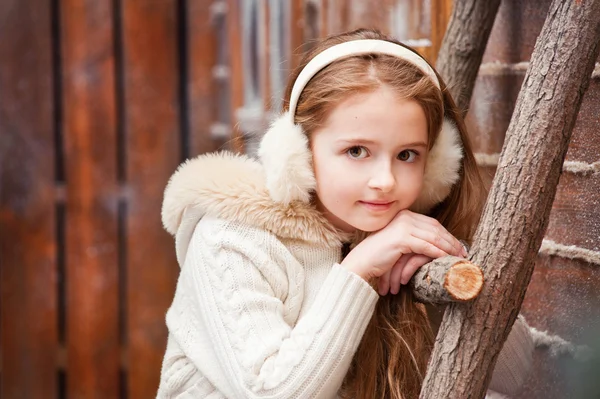 Beautiful little girl — Stock Photo, Image