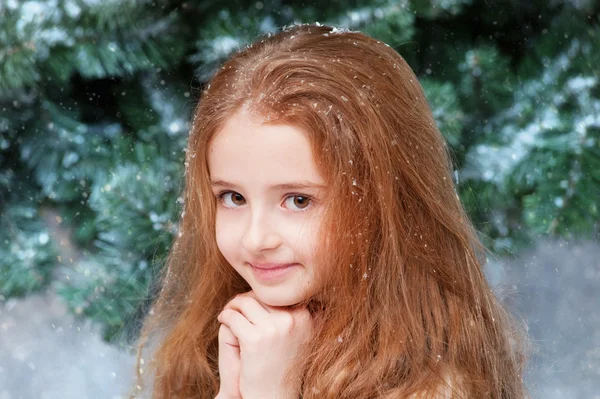 Retrato de una hermosa chica —  Fotos de Stock