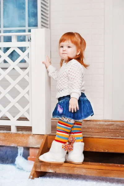 Little girl on the porch — Stock Photo, Image
