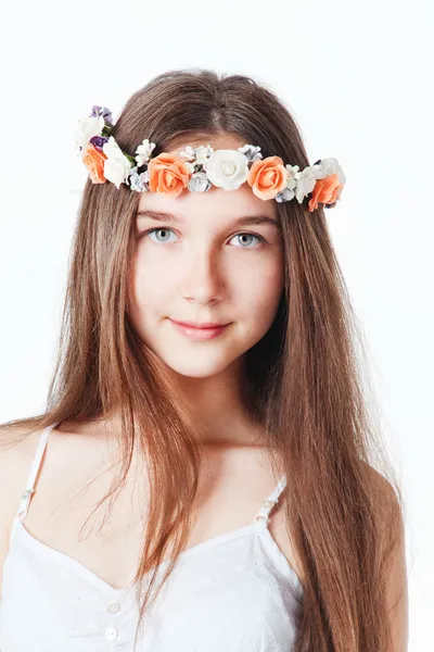 Beautiful girl with wreath — Stock Photo, Image