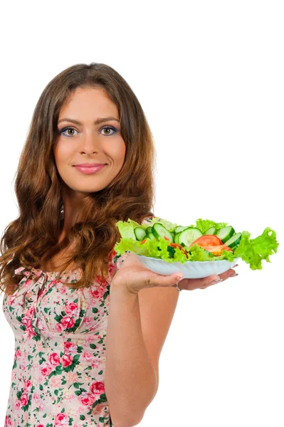 Meisje houdt van een plaat met salade — Stockfoto