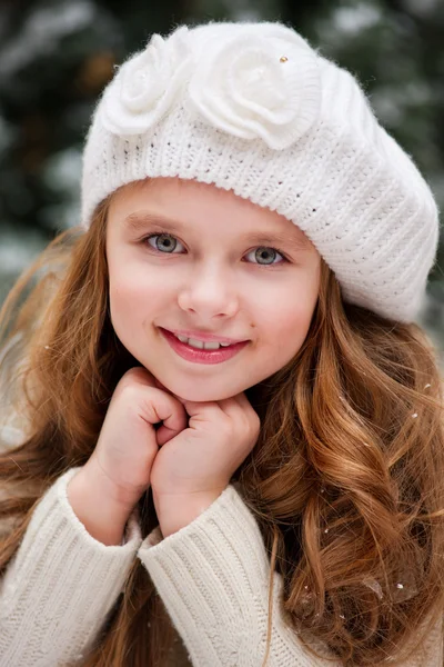 Portrait beautiful girl — Stock Photo, Image