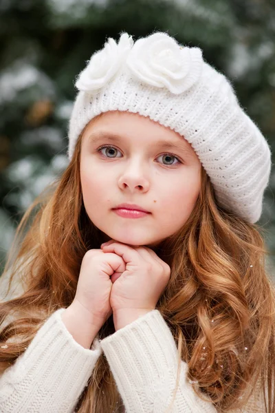 Portrait beautiful girl — Stock Photo, Image