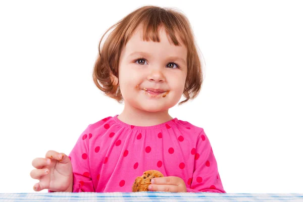 La petite fille prend le petit déjeuner — Photo