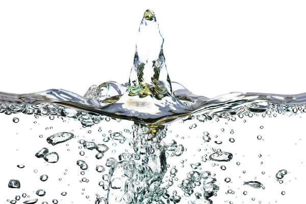Всплеск воды, капель и пузырьков на белом фоне — стоковое фото