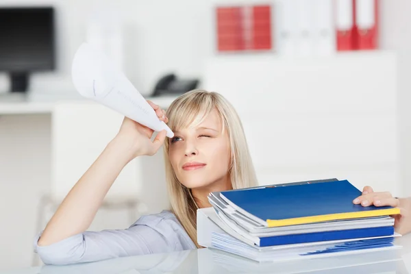 Female with paper cone — Stock Photo, Image