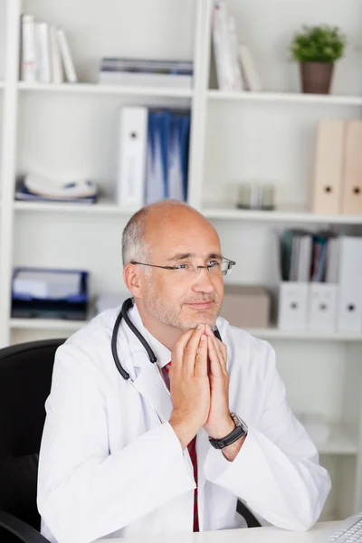 Thoughtful medical — Stock Photo, Image