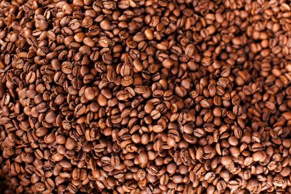 Granos de café tostados con sabor natural, de ángulo alto — Foto de Stock