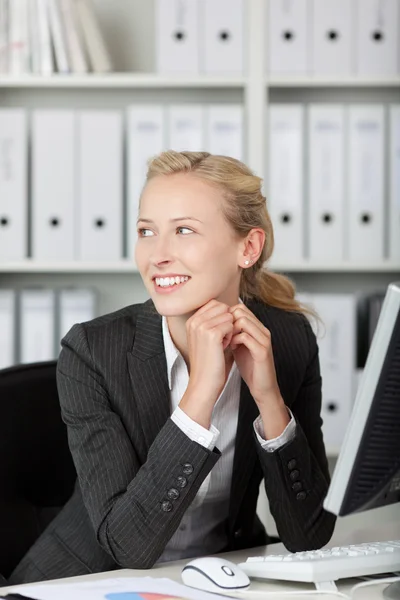 Smiling Young Blond Businesswoman Portrait — Stock Photo, Image