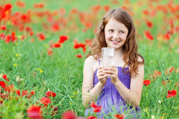 Caucasian young girl — Stock Photo, Image