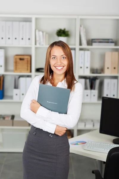 Affärskvinna som söker ett nytt jobb — Stockfoto