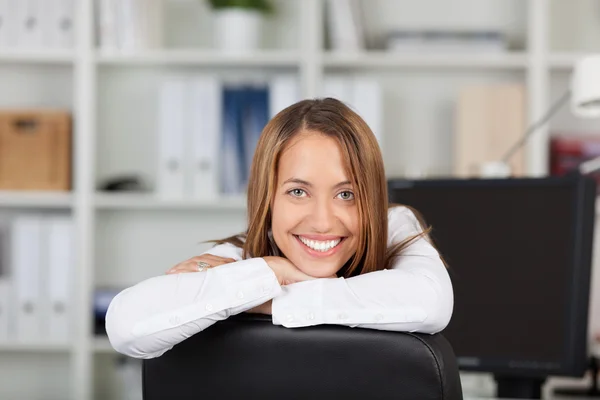 Young Businesswoman Leaning On Chair — Stock Photo, Image