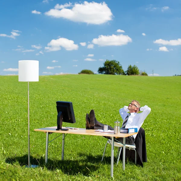 Biznesmeni odpoczynek — Zdjęcie stockowe