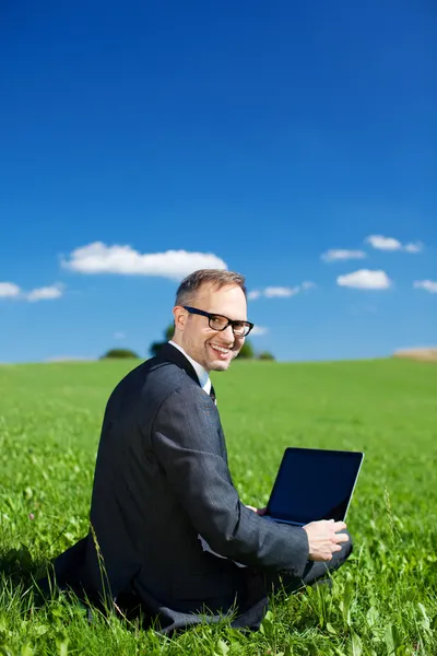 Working out in nature — Stock Photo, Image