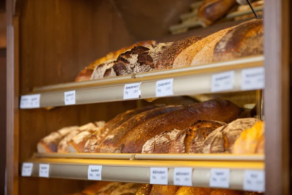 Breads Displayed In Display Cabinet — Stock Photo, Image