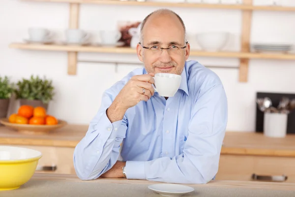 Uomo d'affari con caffè — Foto Stock