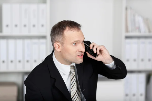 Aanroepende zakenman — Stockfoto