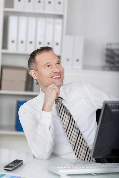 Homem de negócios Daydream no escritório — Fotografia de Stock
