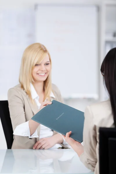 Female candidate in an interview in the office — Stock Photo, Image