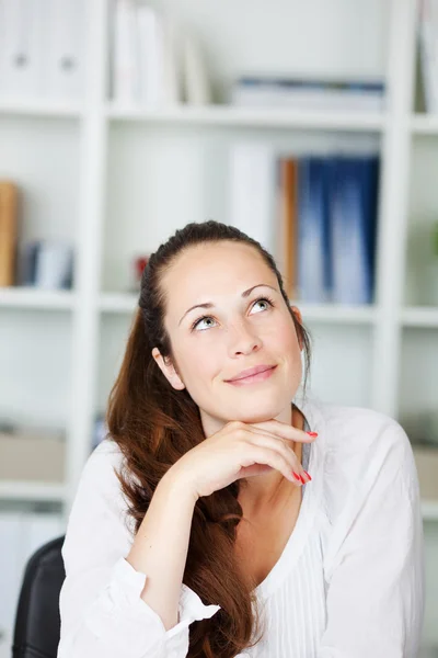 Pensativo atractiva joven mujer — Foto de Stock