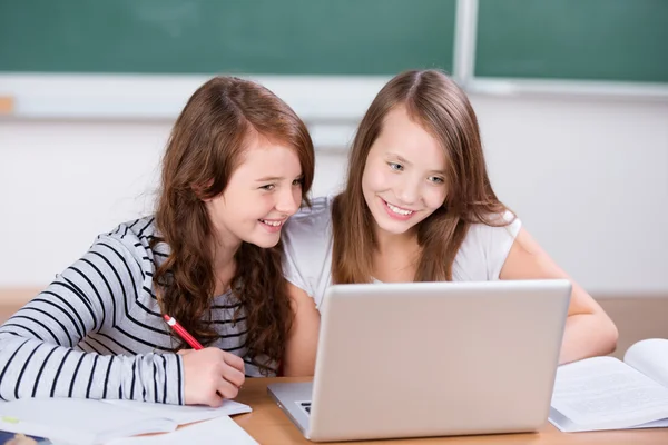 Two girls — Stock Photo, Image