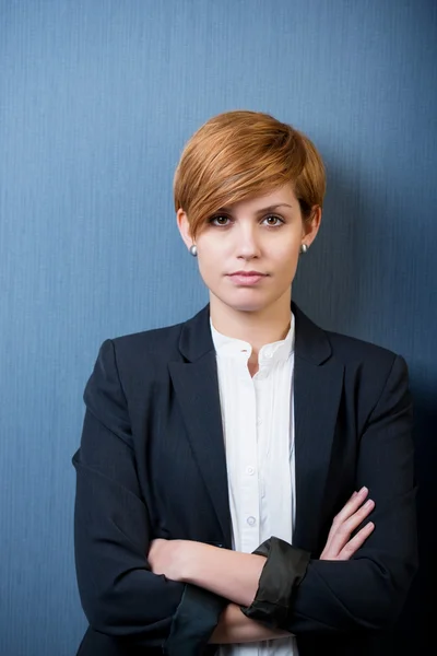 Thoughtful Businesswoman Looking In Camera — Stock Photo, Image
