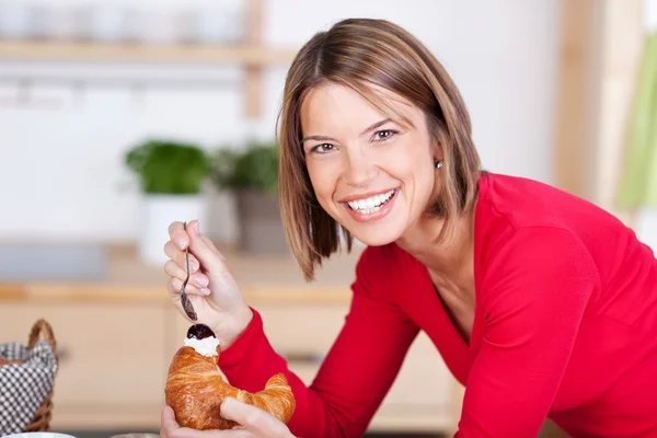 Croissant and breakfast — Stock Photo, Image