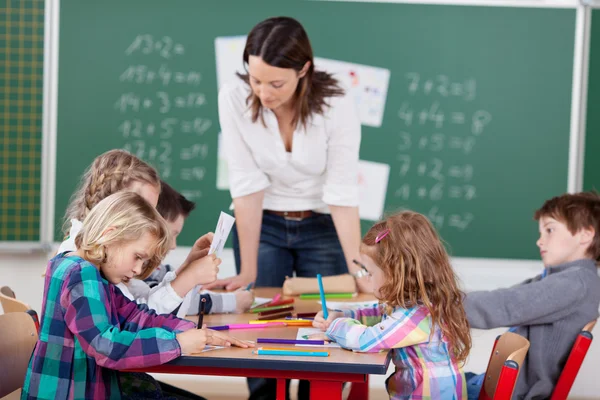 Kinderen op school — Stockfoto