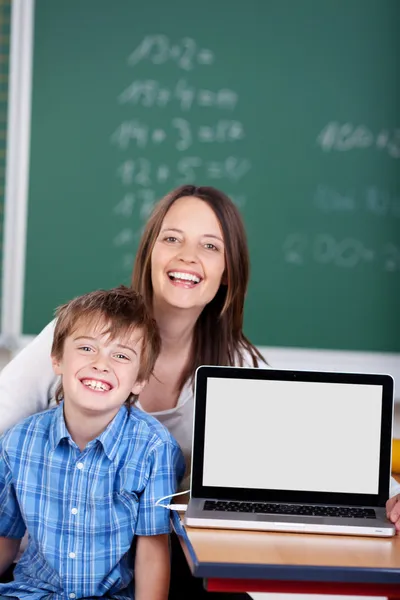 Professora feliz e estudante — Fotografia de Stock