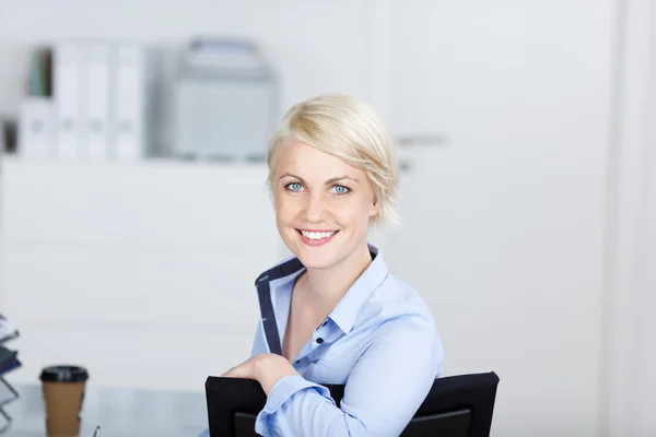 Closeup Of Confident Businesswoman Smiling — Stock Photo, Image