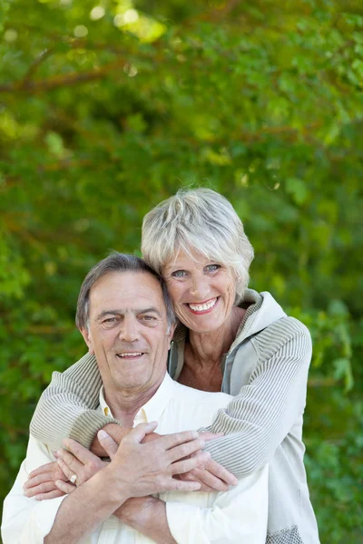 Heureux couple aîné — Photo