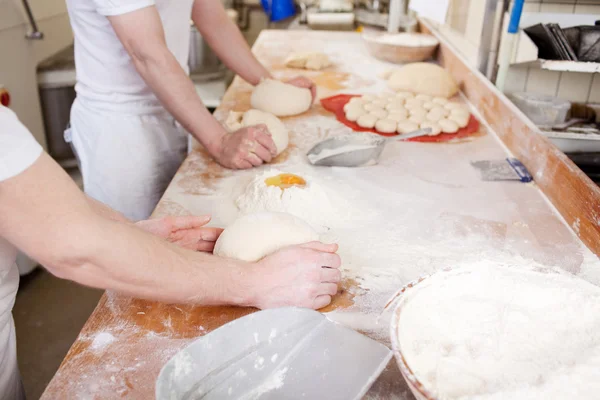 Lavoratori del panificio — Foto Stock