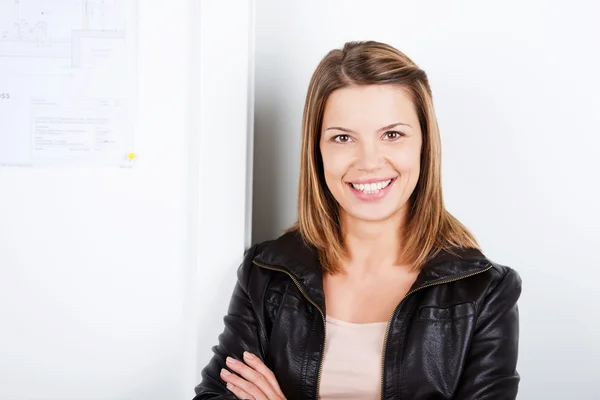 Smiling brunette woman — Stock Photo, Image