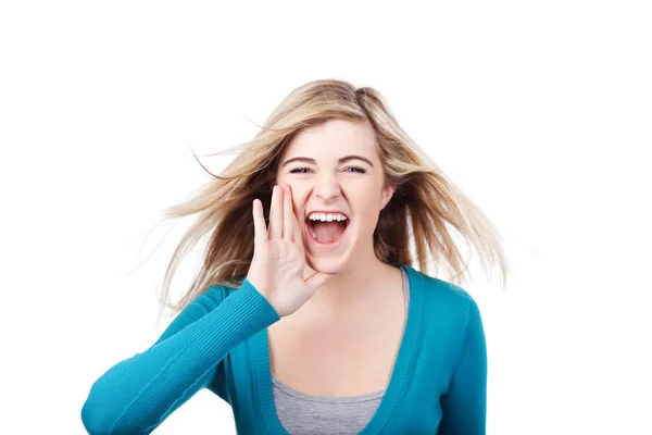 Glücklich Teenager blondes Mädchen schreit — Stockfoto