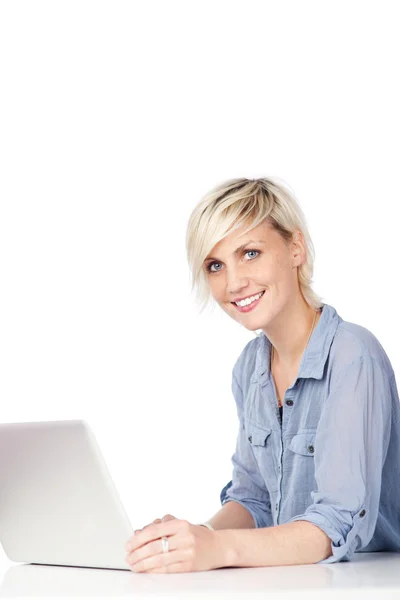 Attractive Young Woman With Laptop — Stock Photo, Image