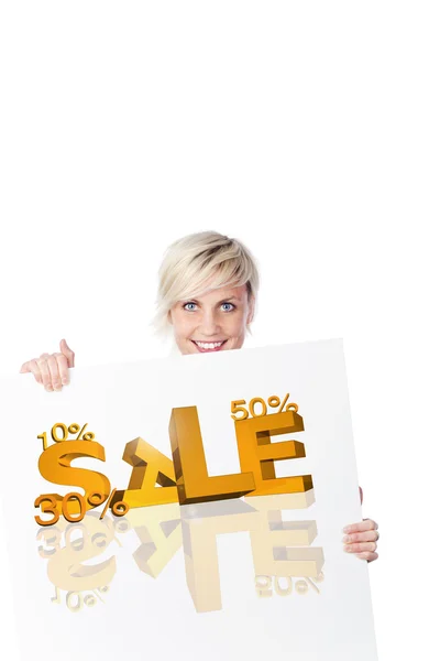 Smiling Woman With Sale Sign — Stock Photo, Image