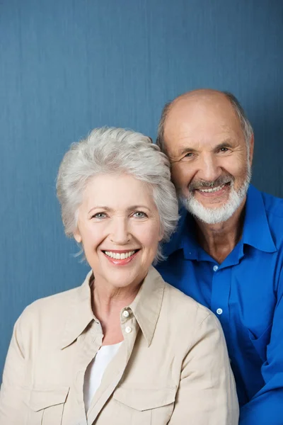 Friendly smiling senior couple — Stock Photo, Image