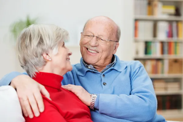 Romantic senior couple — Stock Photo, Image