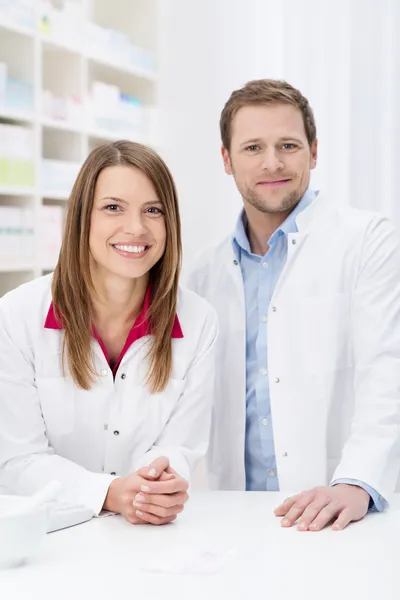 Erfolgreiche Apothekenpartnerschaft — Stockfoto