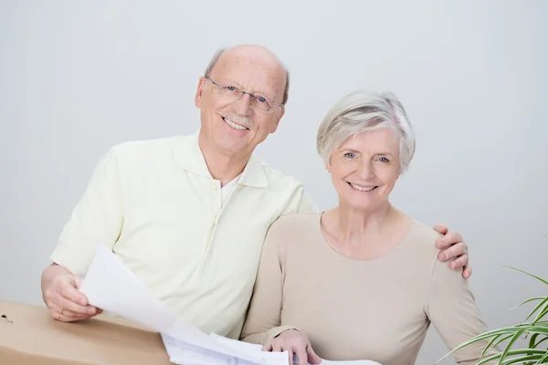 Smiling affectionate senior couple — Stock Photo, Image