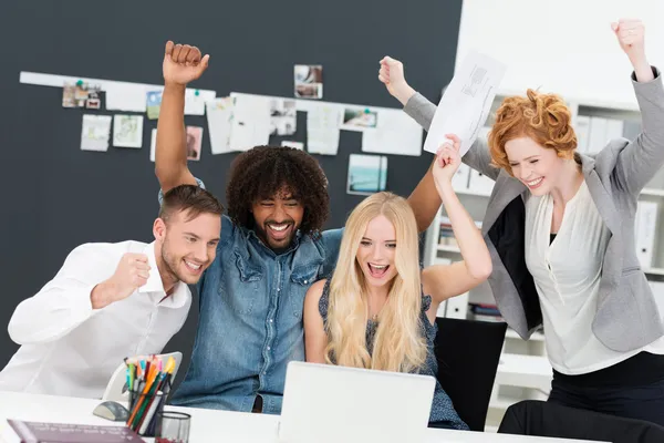 Successful business team celebrating a victory — Stock Photo, Image