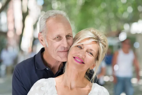 Attractive middle-age couple — Stock Photo, Image