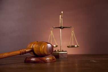 Adalet malzeme ile karanlık kompozisyon