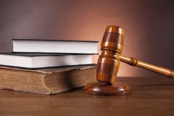 Wooden gavel and justice stuff — Stock Photo, Image