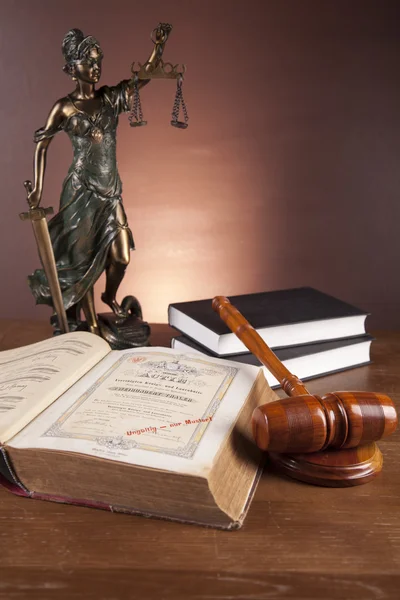 Law and justice composition with dark background — Stock Photo, Image