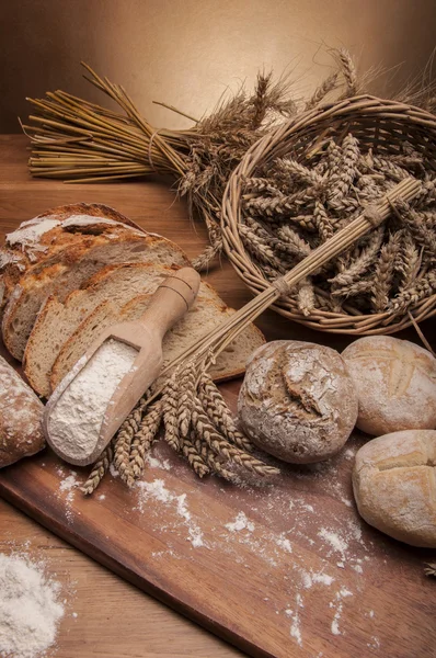 Geleneksel ekmek ve rulolar — Stok fotoğraf