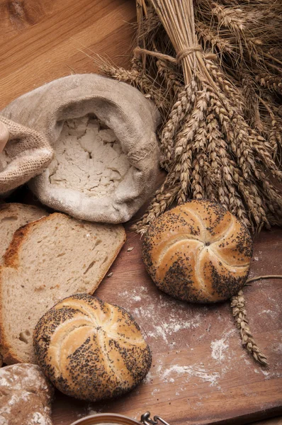 Chleba a rohlíky tradiční téma — Stock fotografie